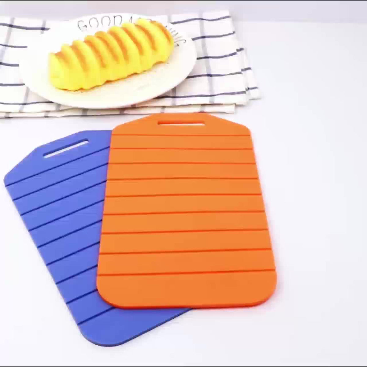 Planche à découper en plastique antidérapante pour viande et poisson