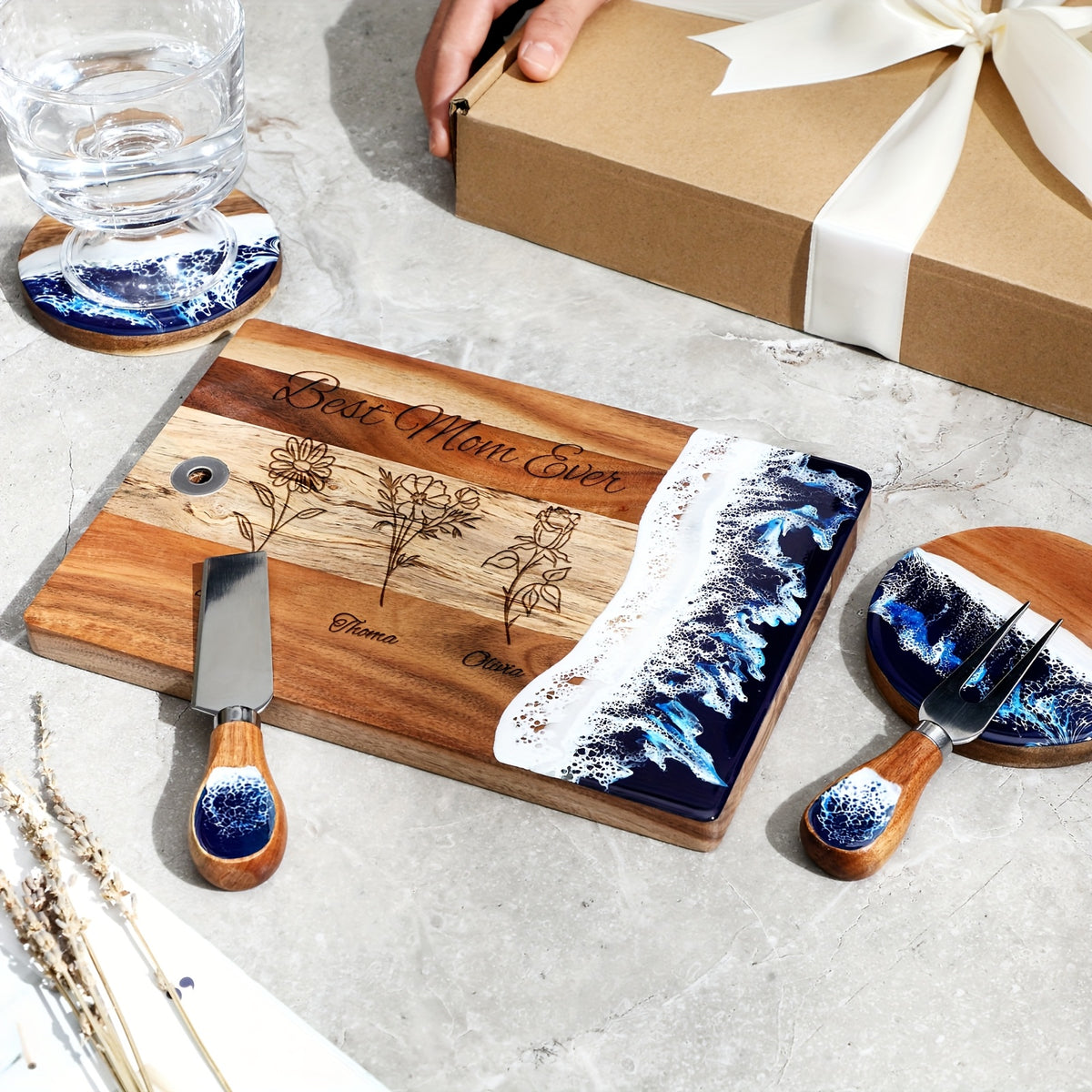 Petit Carré Bleu / Ensemble de Planche avec Couteau et Sous-verres