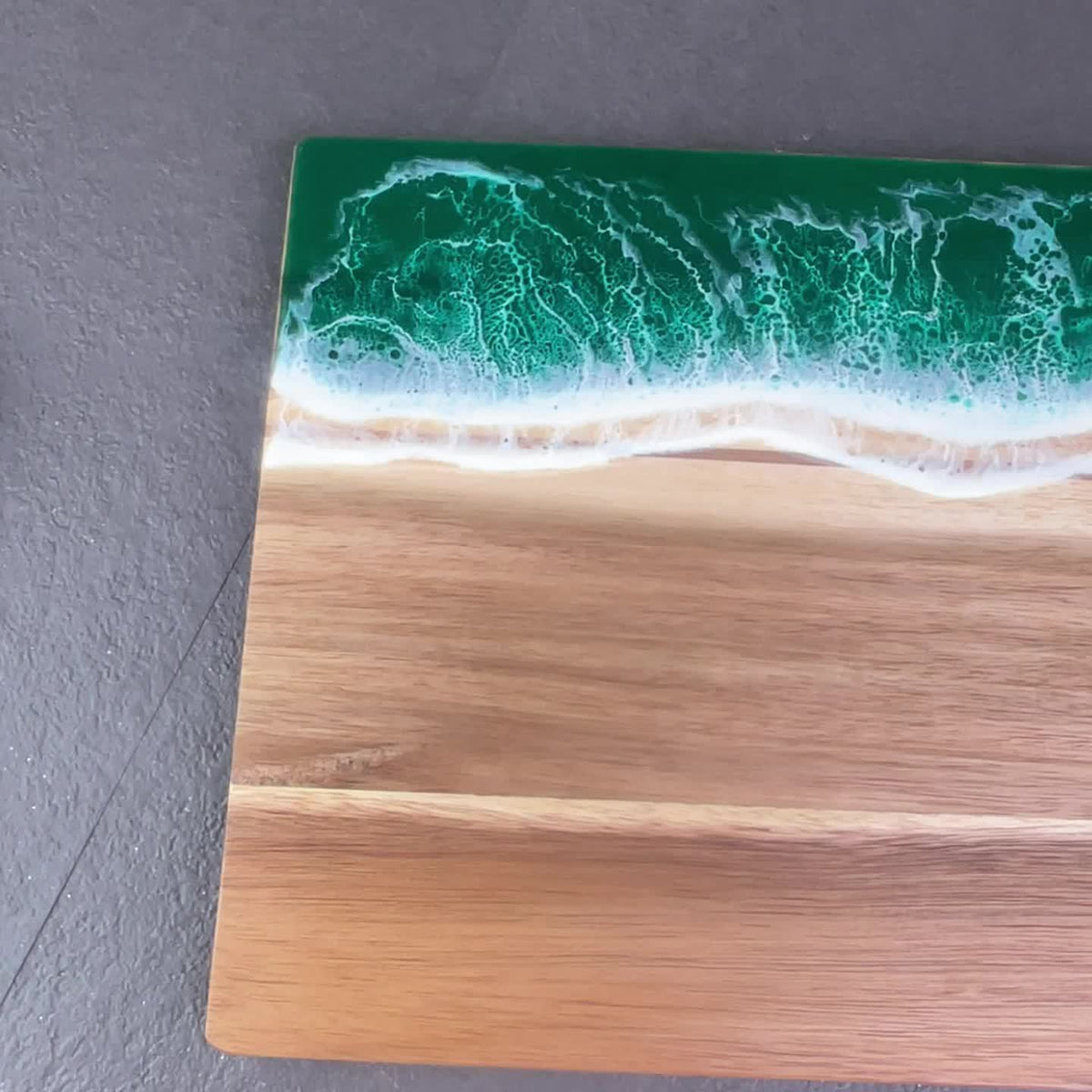 Planche à découper en acacia — modèle 7