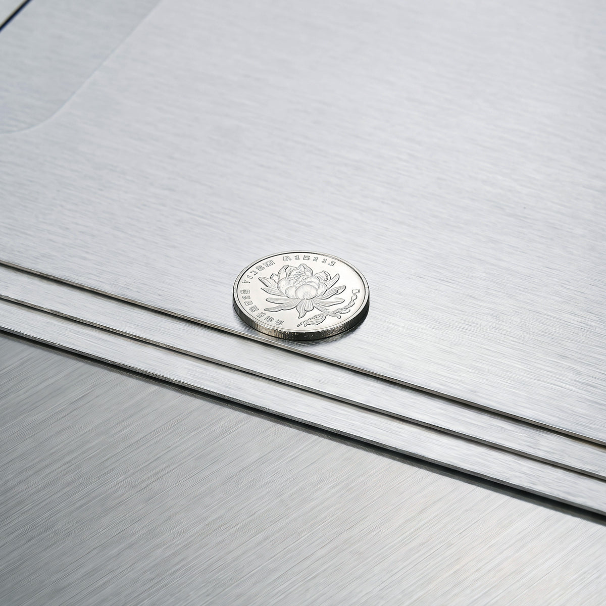 Petite planche à découper en inox réversible — lot de 3, 24 cm de diamètre